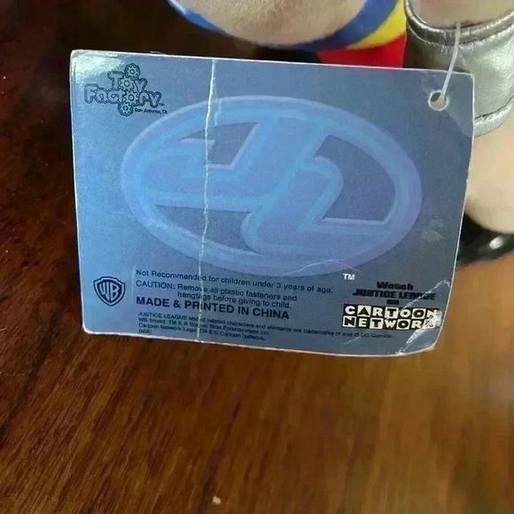 Wonder woman plastic figure plush doll. - Picture 4 of 9